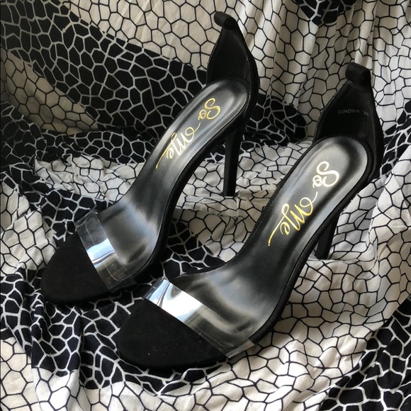 Fashion Nova (So Me) Simple Black Heel - Picture 3 of 4